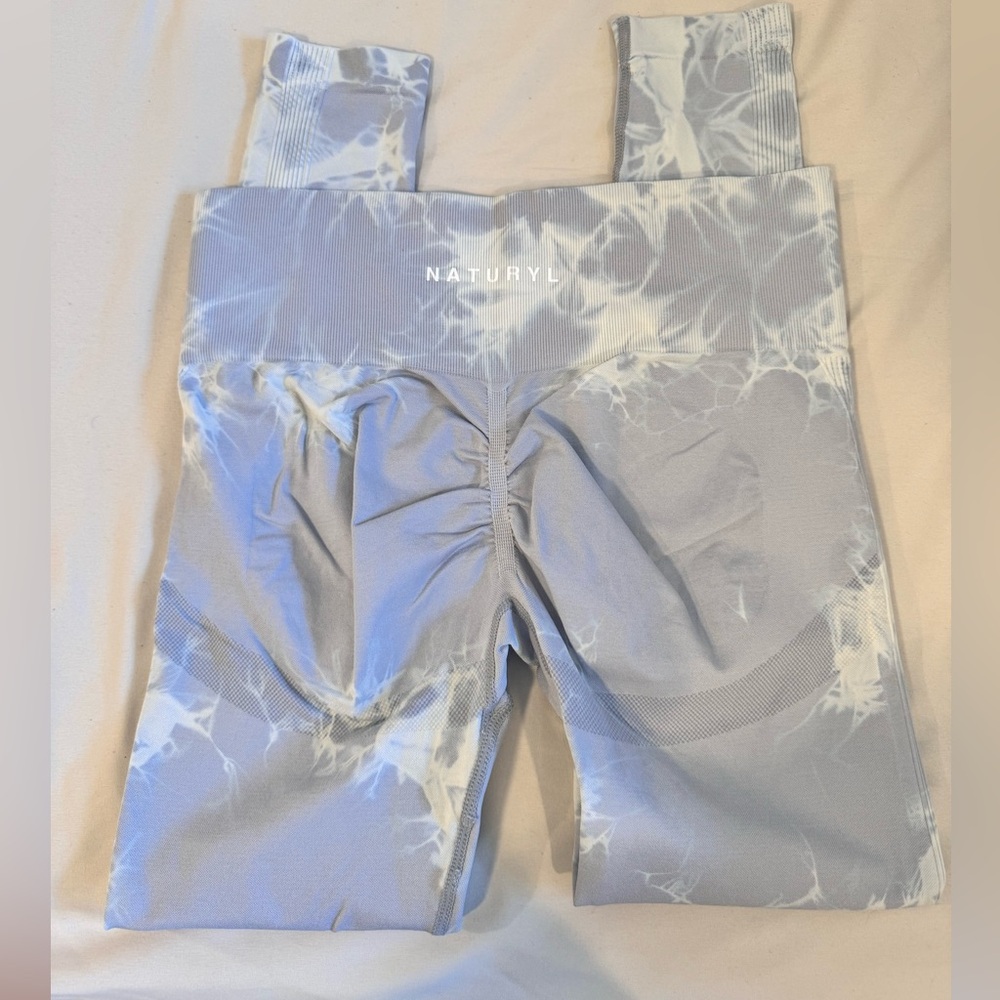 Naturyl Leggings by Niykee - Size Large